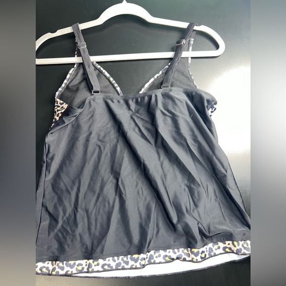 Rekita Black & Cheetah Print Tankini Swim Top Size Medium EUC - Picture 5 of 7